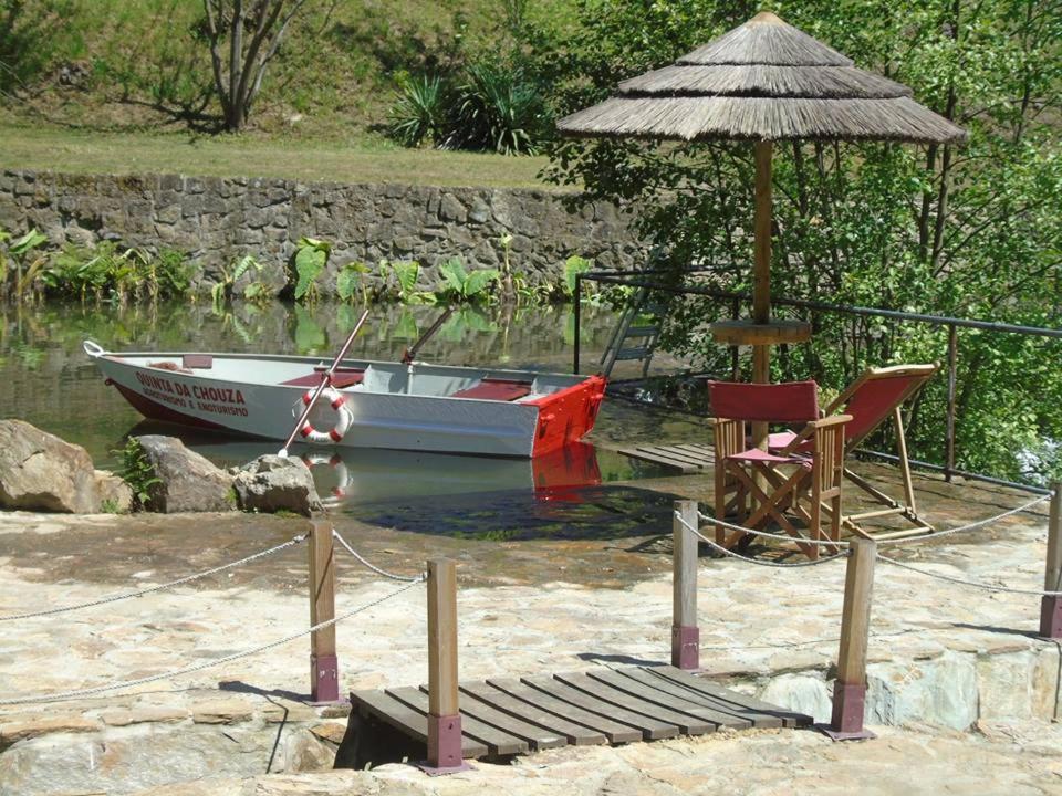 Quinta Da Chouza Agroturismo E Enoturismo 塞洛里库迪巴什图 外观 照片