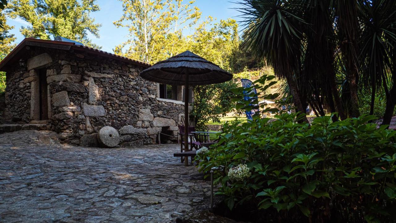 Quinta Da Chouza Agroturismo E Enoturismo 塞洛里库迪巴什图 外观 照片