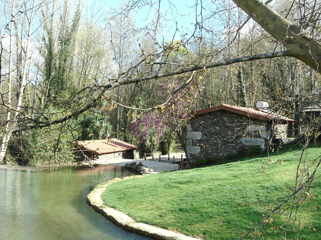 Quinta Da Chouza Agroturismo E Enoturismo 塞洛里库迪巴什图 外观 照片