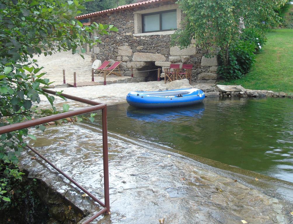 Quinta Da Chouza Agroturismo E Enoturismo 塞洛里库迪巴什图 外观 照片