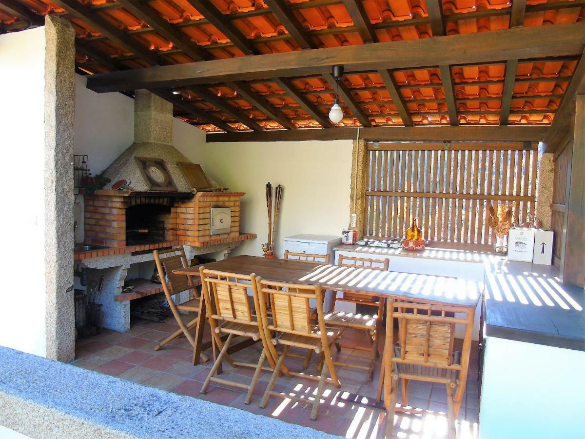 Quinta Da Chouza Agroturismo E Enoturismo 塞洛里库迪巴什图 外观 照片