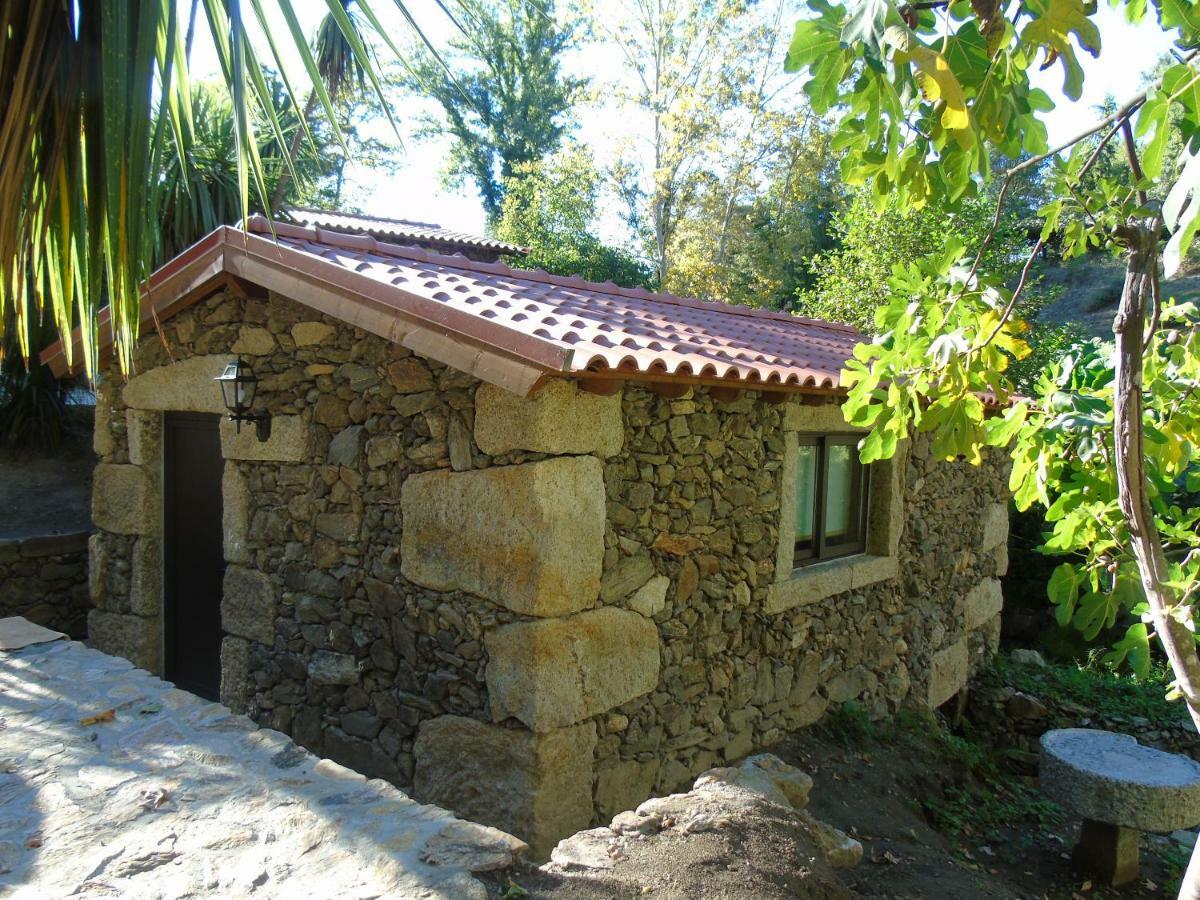 Quinta Da Chouza Agroturismo E Enoturismo 塞洛里库迪巴什图 外观 照片